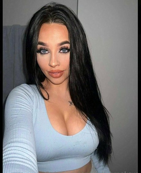 bellabrooksxo schauspielerin nackte fotos