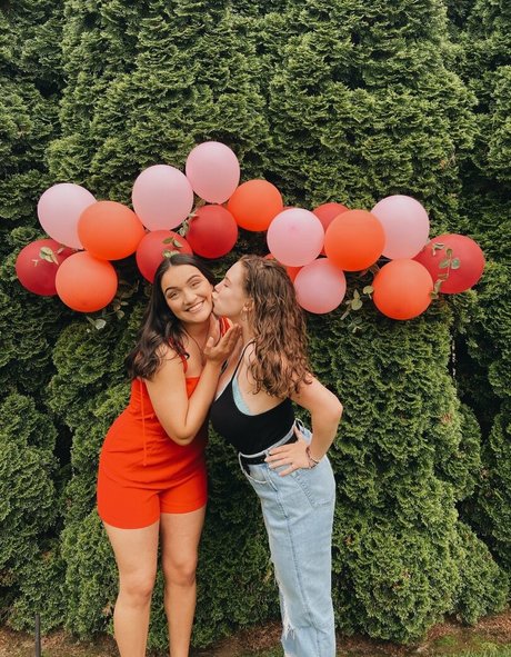 Abby C nacktheit erotische galerie