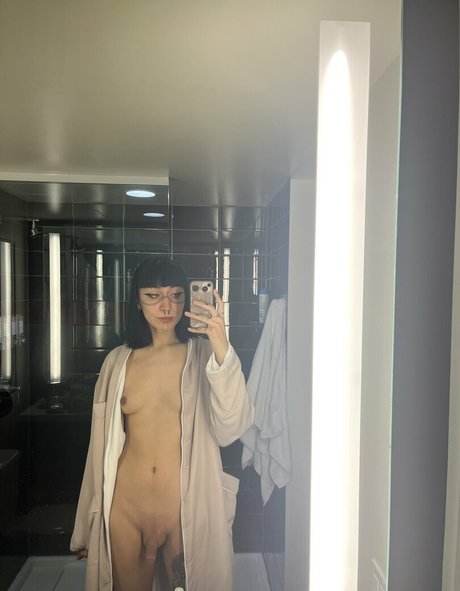 Falling Rain nackt freie galerie