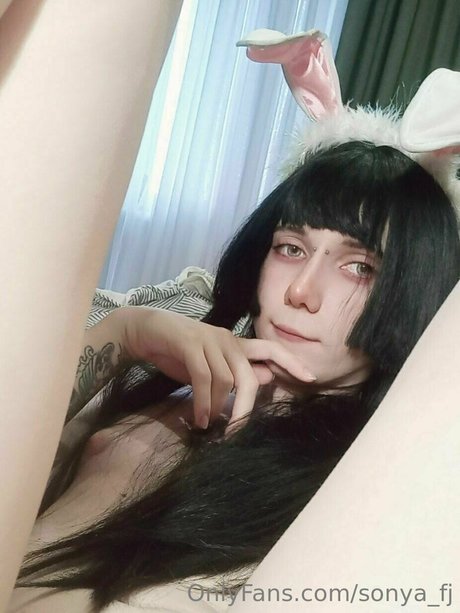 sonya fj hübsche nackt bild