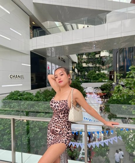 Asiandollkiki nacktheit freie foto