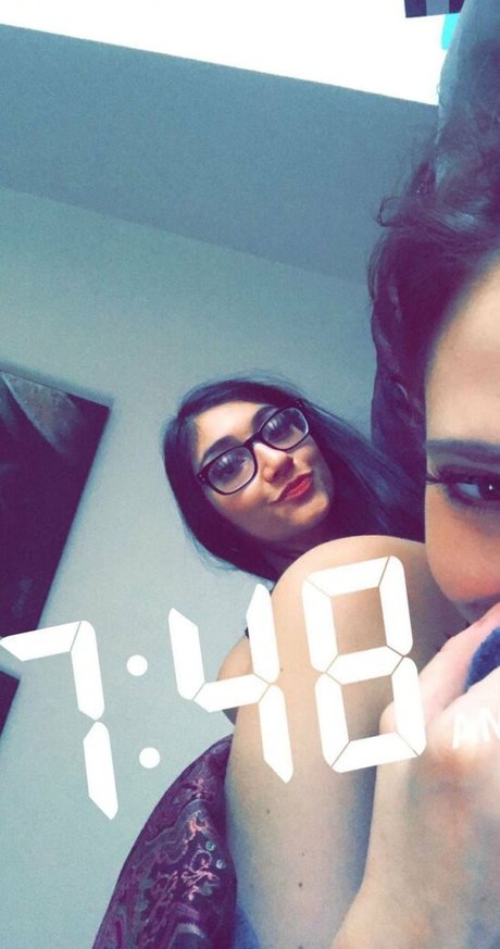 Jenelle Mathew kunst porno bild