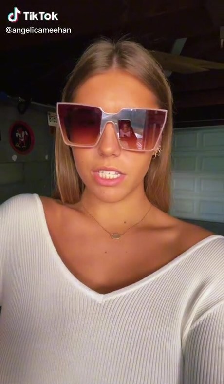 Angelica Meehan erwachsene nette foto