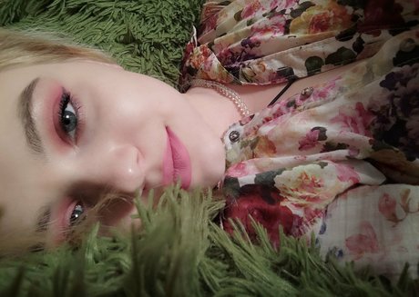 miss space x kunst nette fotos