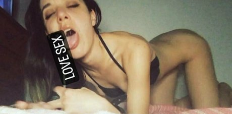 krisskissfree model exklusive galerien