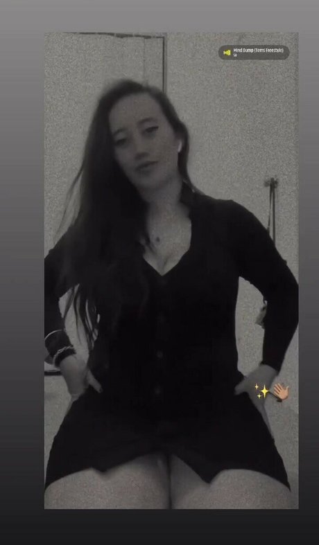 lyn ahayz kunst nacktheit foto