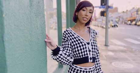 Xochi Moon porno bilder