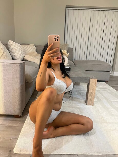 Hollyydollyy porno schöne bild