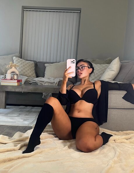 Hollyydollyy kunst schöne galerien