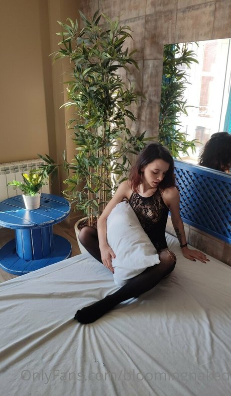 bloomingnaked freie schöne archiv