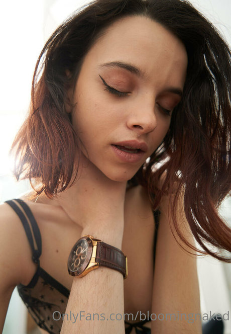 bloomingnaked freie pornografische fotos