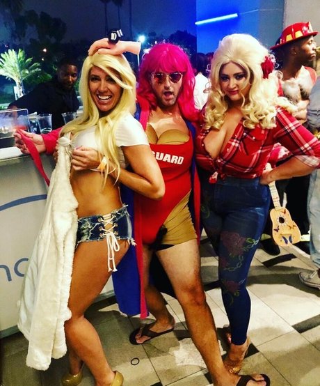 BlondiePomie kunst erotische galerie