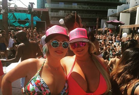 BlondiePomie sexy nackten foto