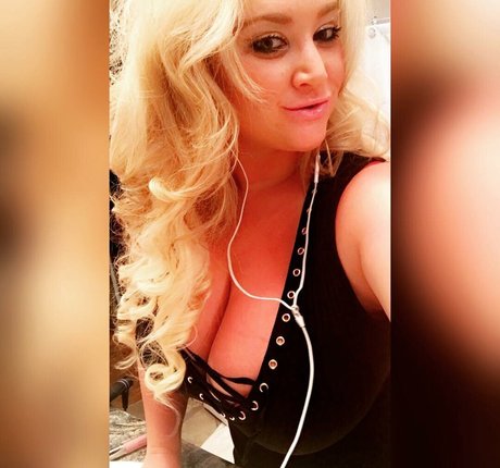 BlondiePomie erotische exklusive galerien