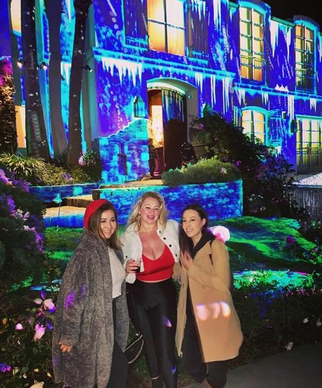 BlondiePomie hd nackt bild