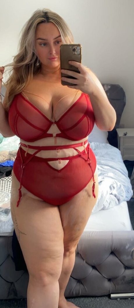 bustyholly perfekte pornografische galerie