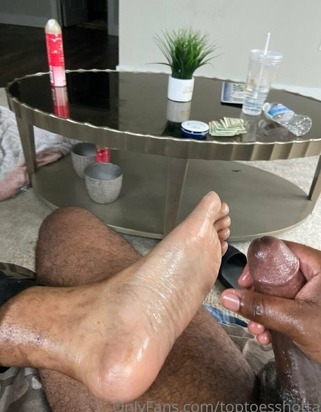 toptoesshotta model nackte foto