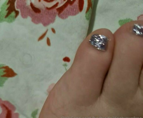 barbiedollfeetxoxofree Bilder
