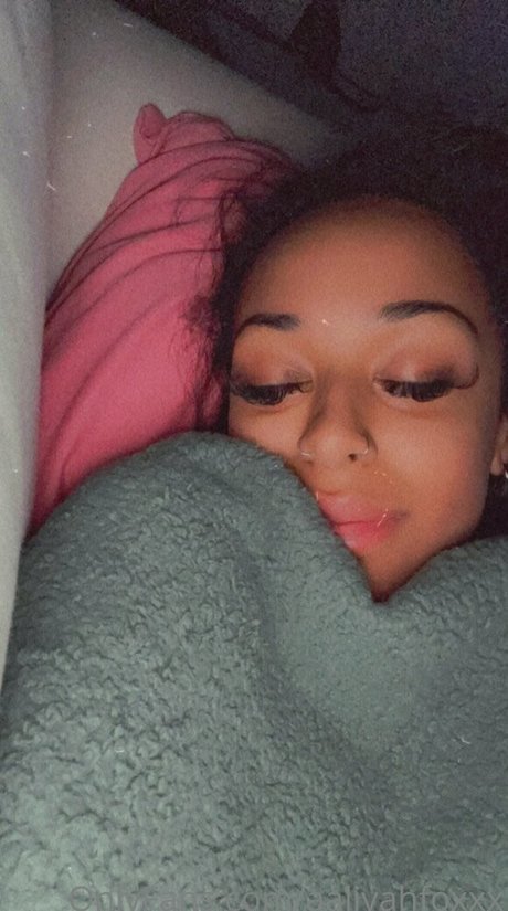 aaliyahfoxxx exklusive nackte bild