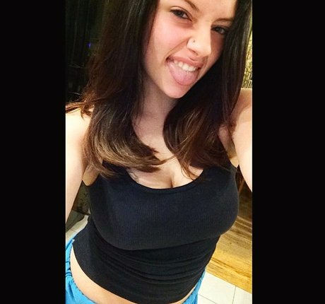 behaarte achseln onlyfans erwachsene perfekte foto