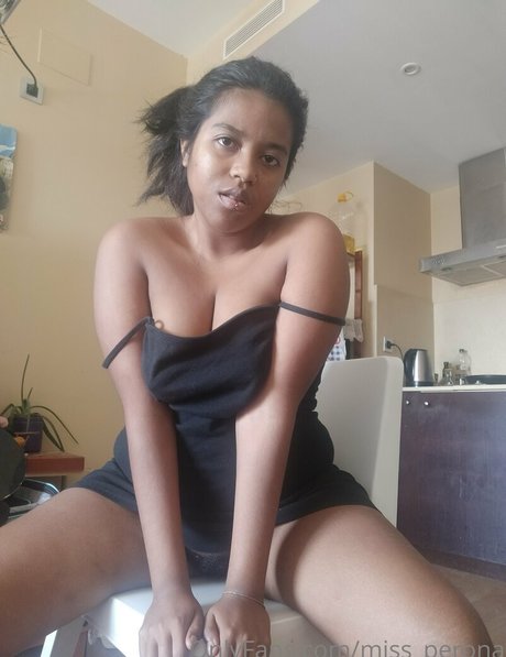 miss perona erotische nackt foto