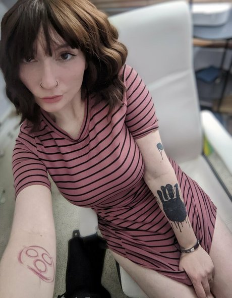 succubuscolette kunst porno foto