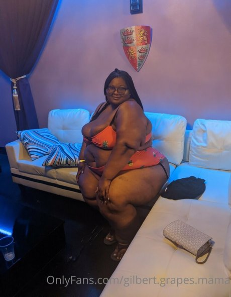 latina-teen-onlyfans nackt sexy bild