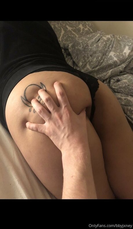 bbyjxney_ erotische nackte bild