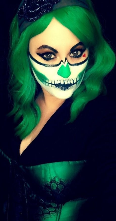 weirdartgirljo akt galerie