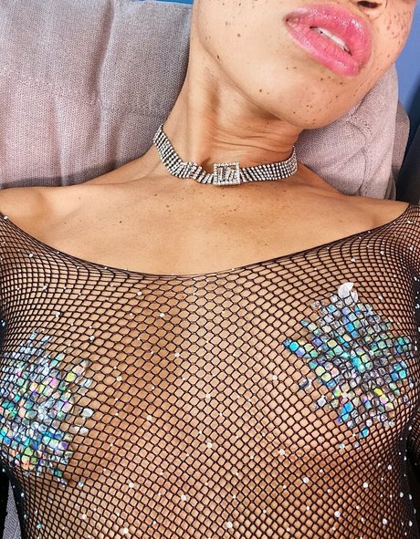 schwarze mädchen mit großem hintern nur fans perfekte nacktheit galerie