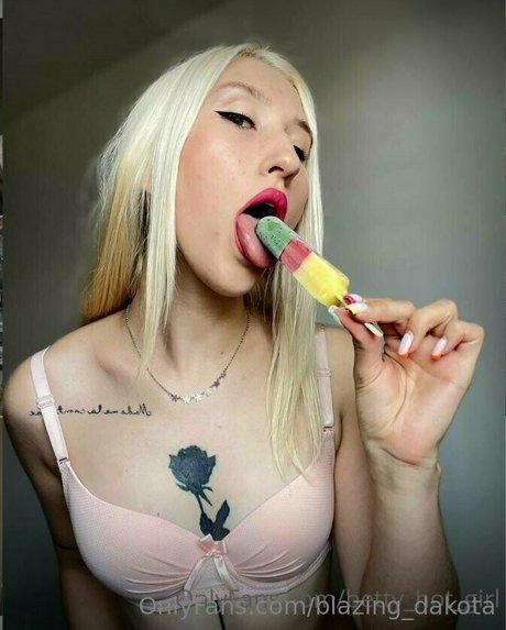 blazing dakota schauspielerin porno bild