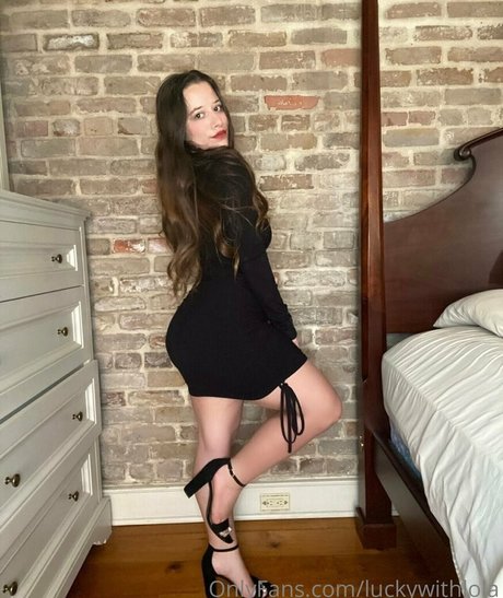 luckywithlola exklusive nackt archiv