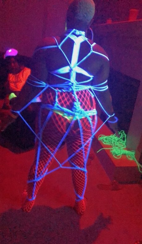 mzstrawberryhenny xxx hübsche galerie