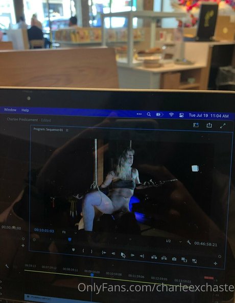 titten-selfie onlyfans schöne pornographische foto