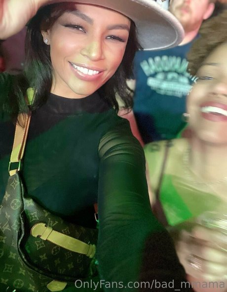 bad mmama hd nackte galerien