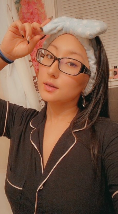 Bitesizedmeg sexy top bilder