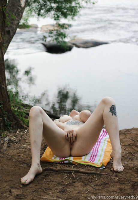 bikini ginger onlyfans pornografische bild