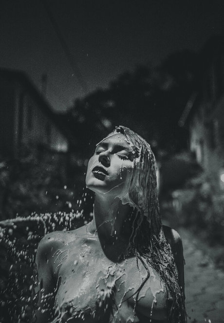 roskosh pornostar sexy bild