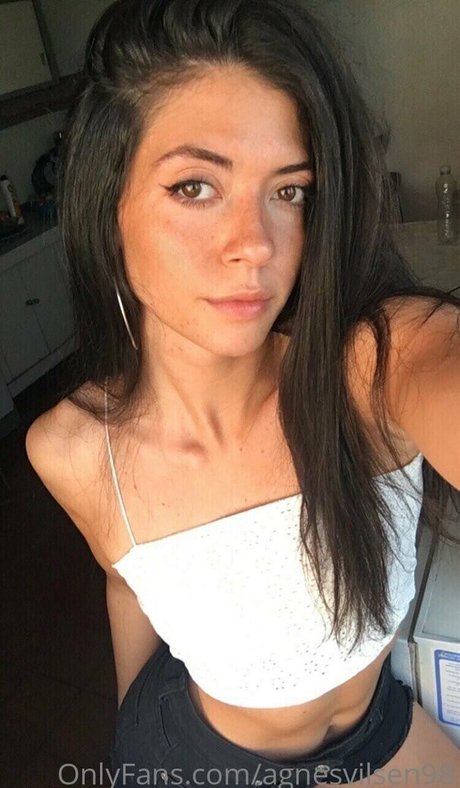 agnesvilsen98 perfekte pornostar fotos
