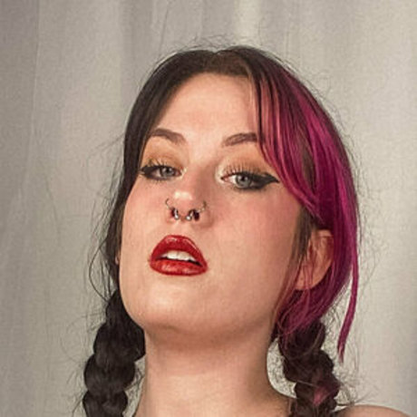 lunasayshivip pornostar hübsche archiv