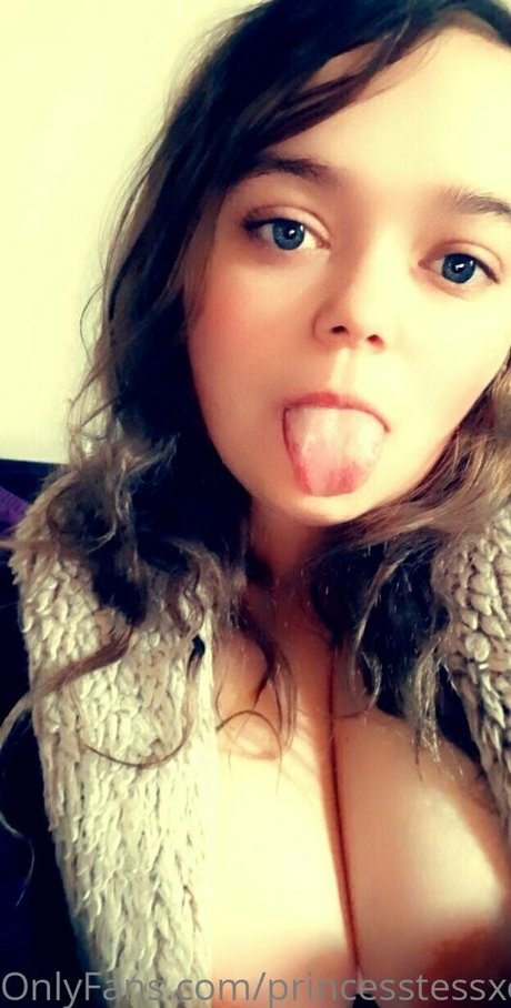 flugbegleiterin onlyfans hübsche schöne fotos