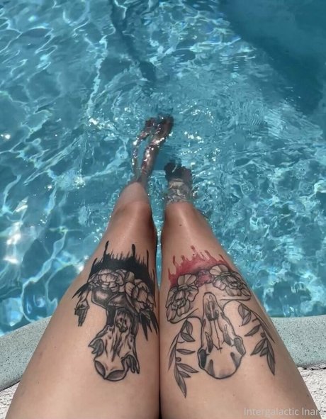 Alieninara sexy top foto