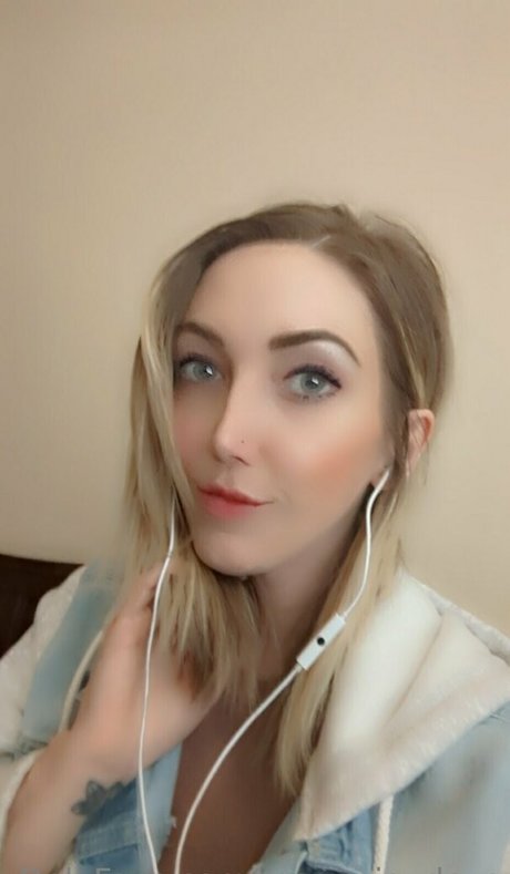 reaganjaydexo schöne pornostar bild