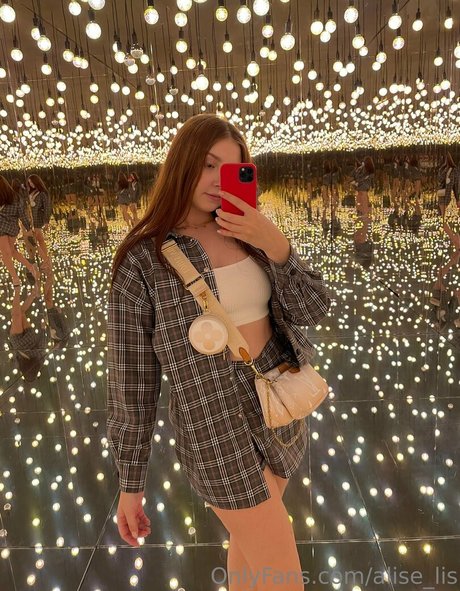 alise lis exklusive erwachsene galerie