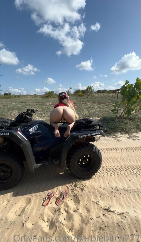 barbiebitch777 nackt sexy bild