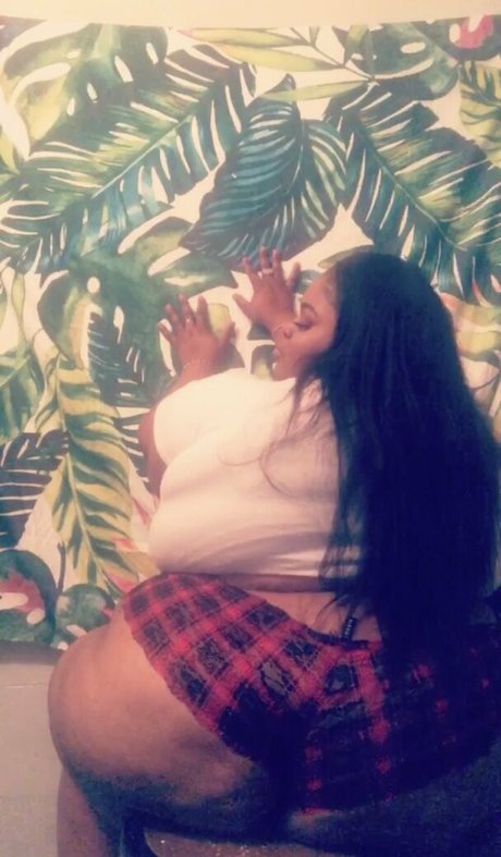 bigbabii schauspielerin erotische foto