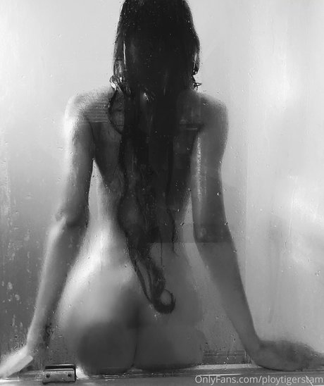 Ploytigerstam kunst nacktheit fotos