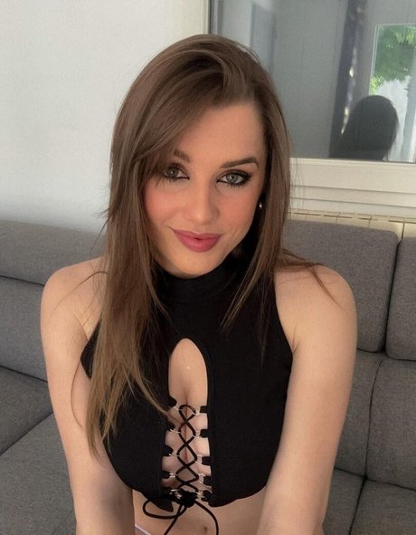 Weenzly schauspielerin pornographische foto