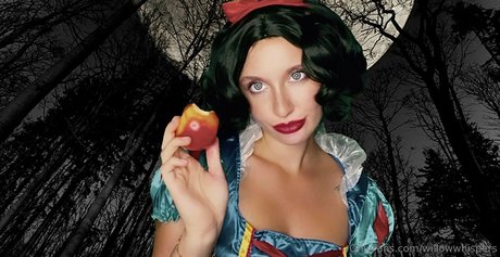 willowwhispers pornostar sexy bilder