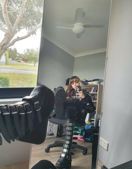 vi0let night nackt heiße foto